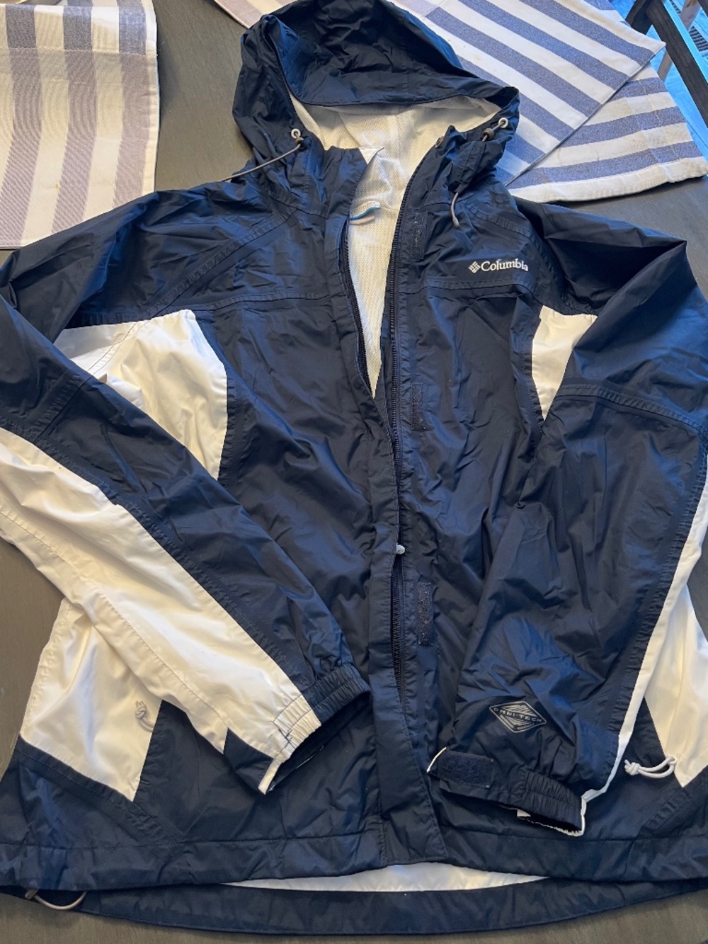Columbia Omni-Tech Ladies windbreaker XL